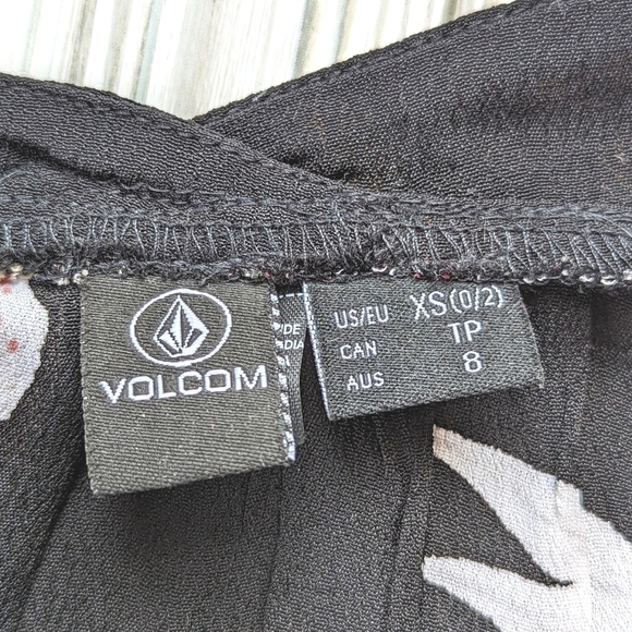 Volcom Good to Be You Cami in Strappy Black and Green Floral Size XS - Picture 12 of 12